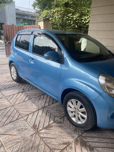 Daihatsu Boon 2015