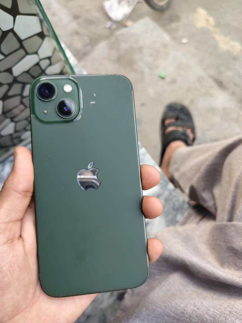 Apple iPhone 13 5