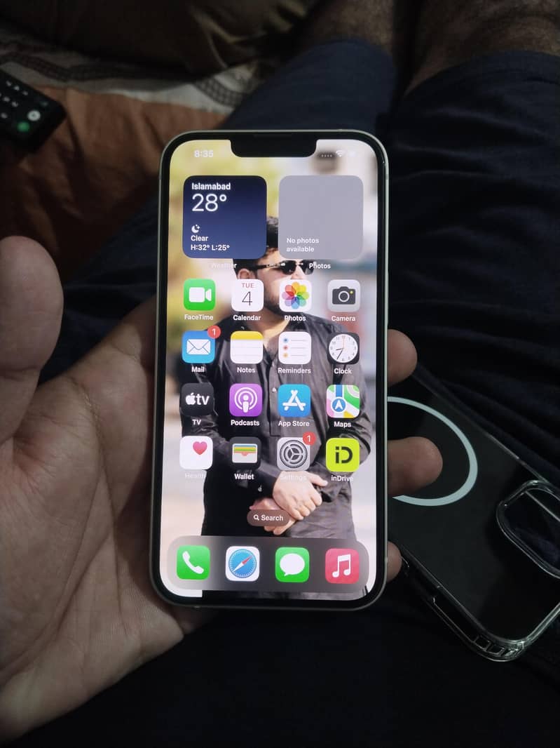 Apple iPhone 13 1