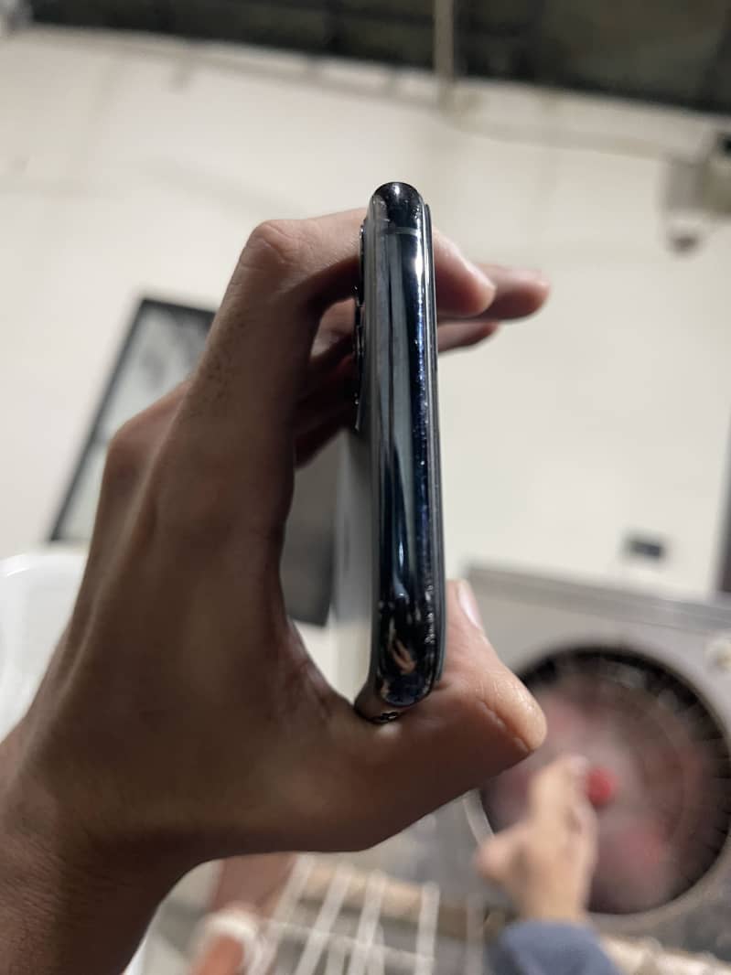 Apple iPhone 11 Pro Max 5