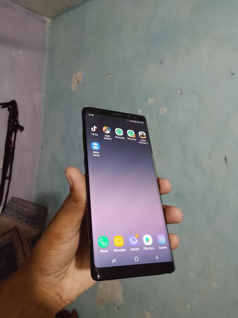 Samsung Mobile Note 8 1