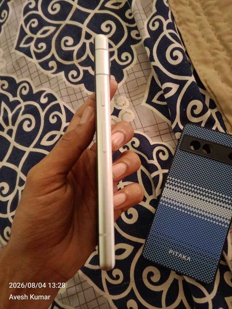 Google Pixel 7a 4