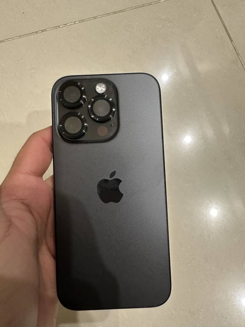 Apple iPhone 15 Pro 0