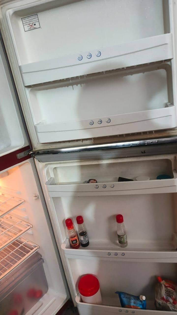 Medium size refrigerator 8