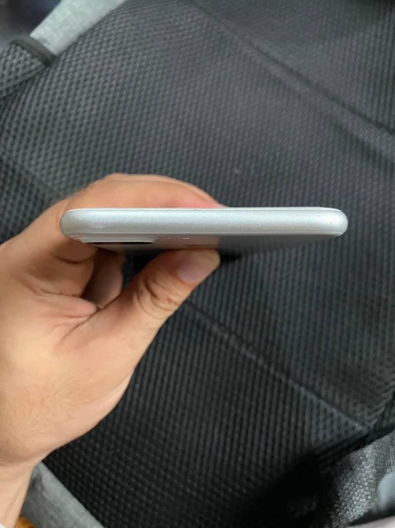 Apple iPhone 7 Plus 2