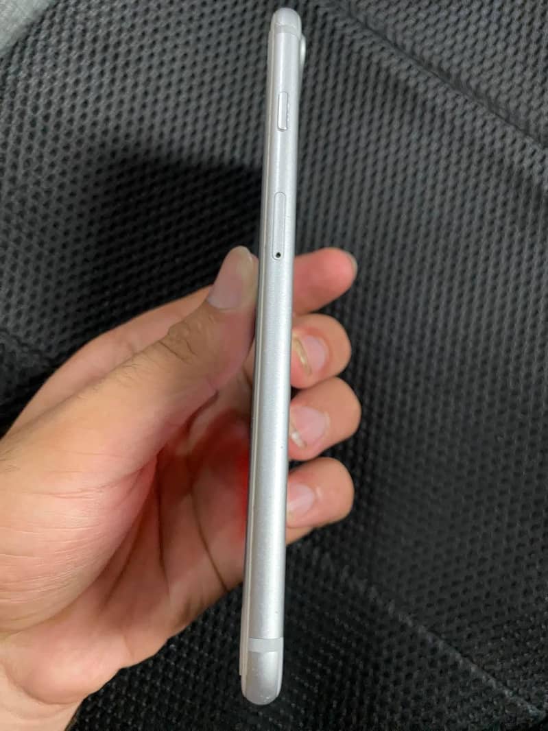 Apple iPhone 7 Plus 3