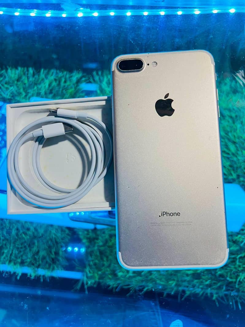 Apple iPhone 7 Plus 3