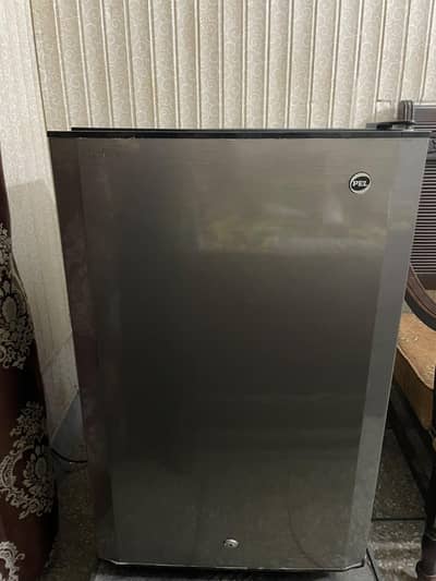 PEL Life Pro Refrigerator / Fridge - Charcoal Grey (9/10 Condition)