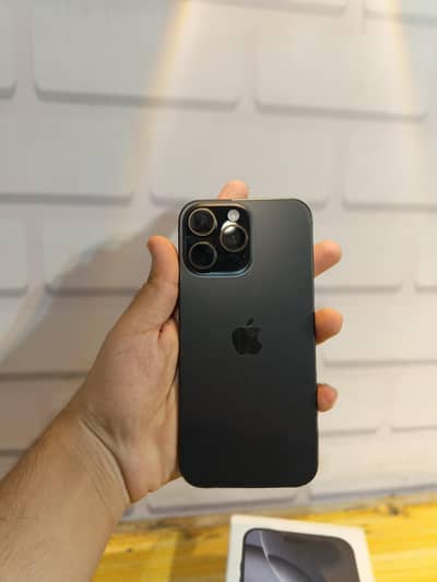 Apple iPhone 16 Pro Max