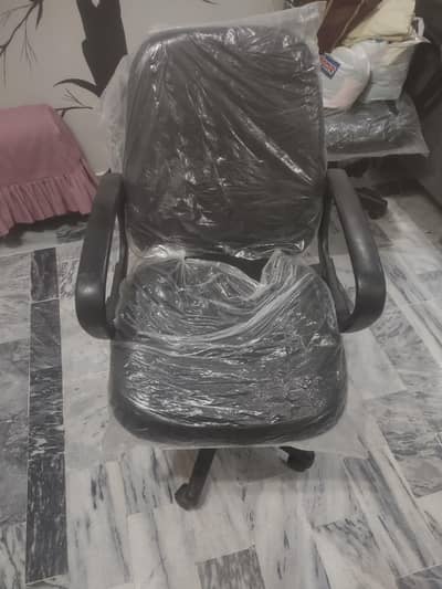 Office desk movable chair