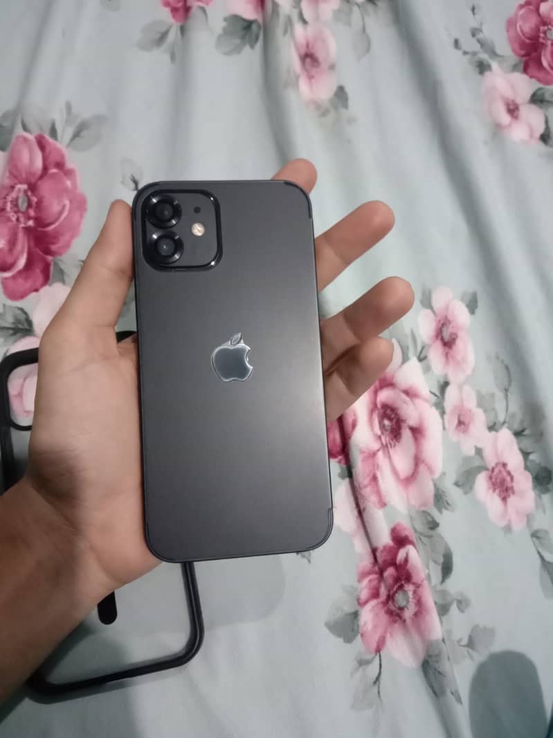 Apple iPhone 12 8
