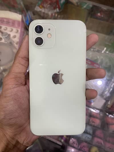 Apple iPhone 12