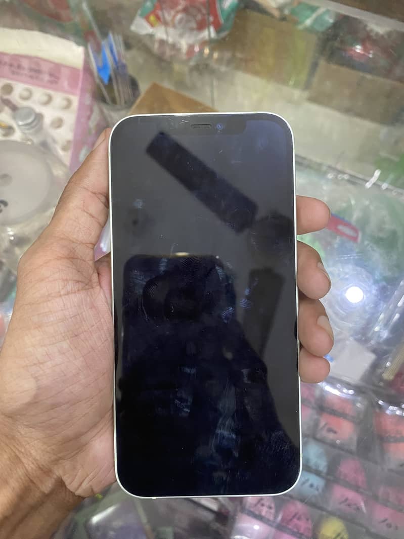 Apple iPhone 12 3