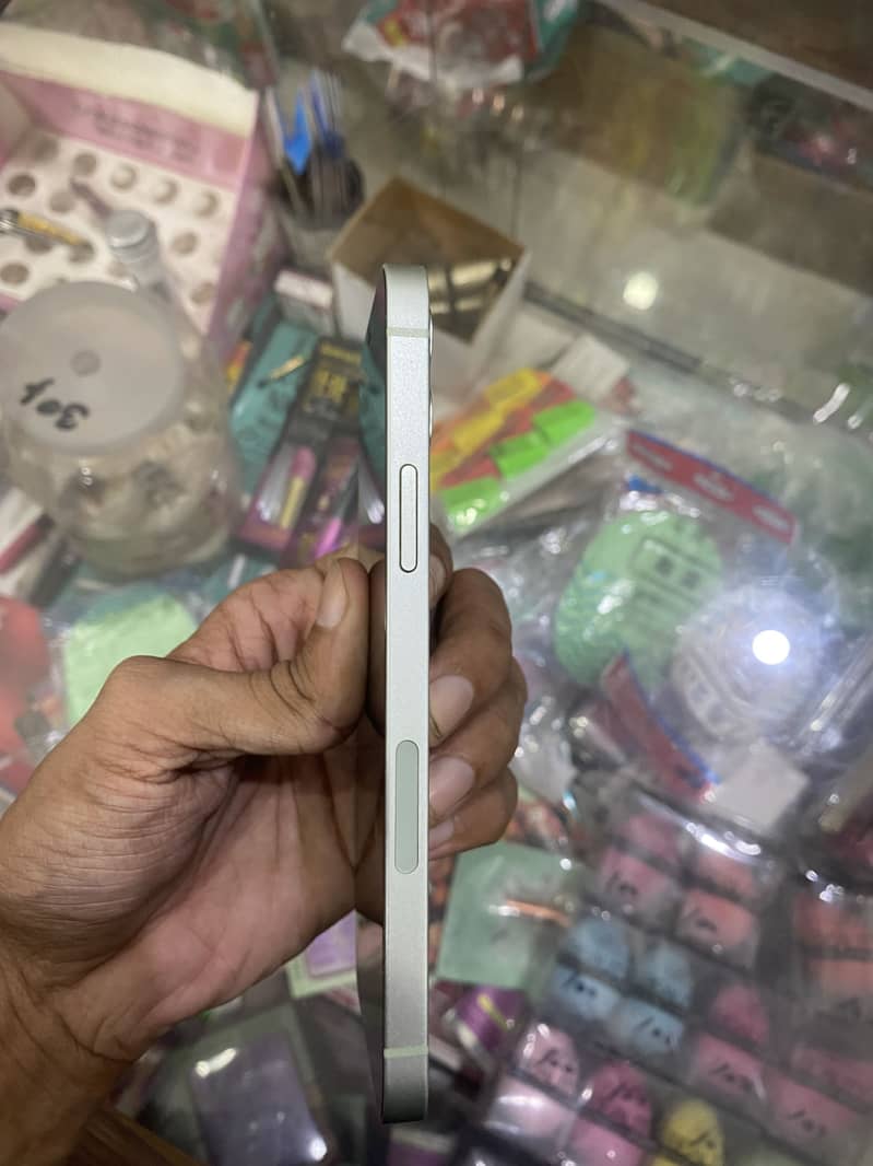 Apple iPhone 12 8