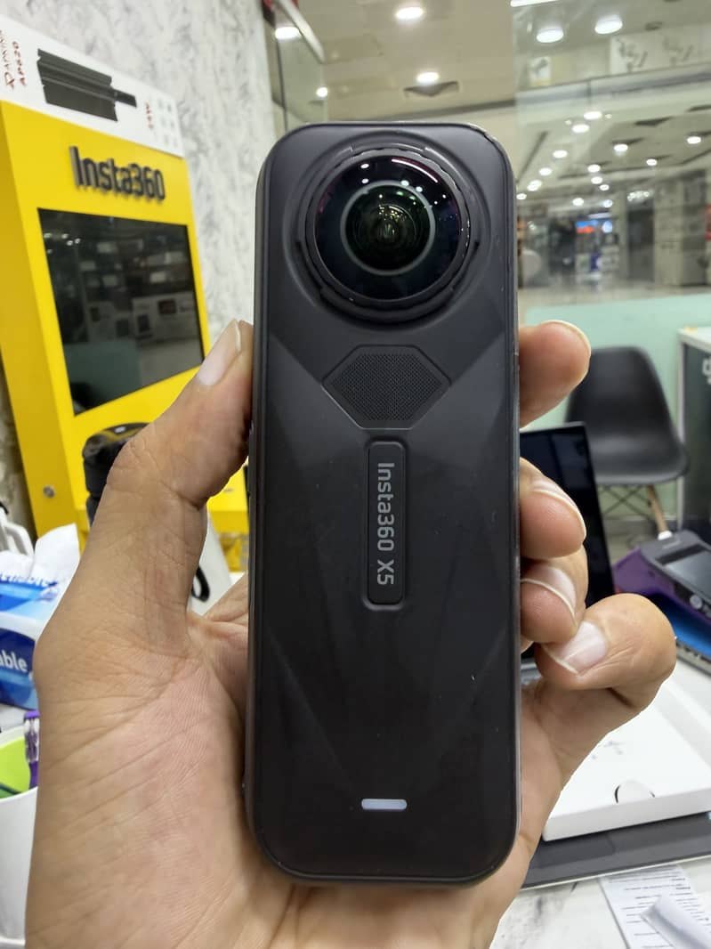 Insta360 X5 0