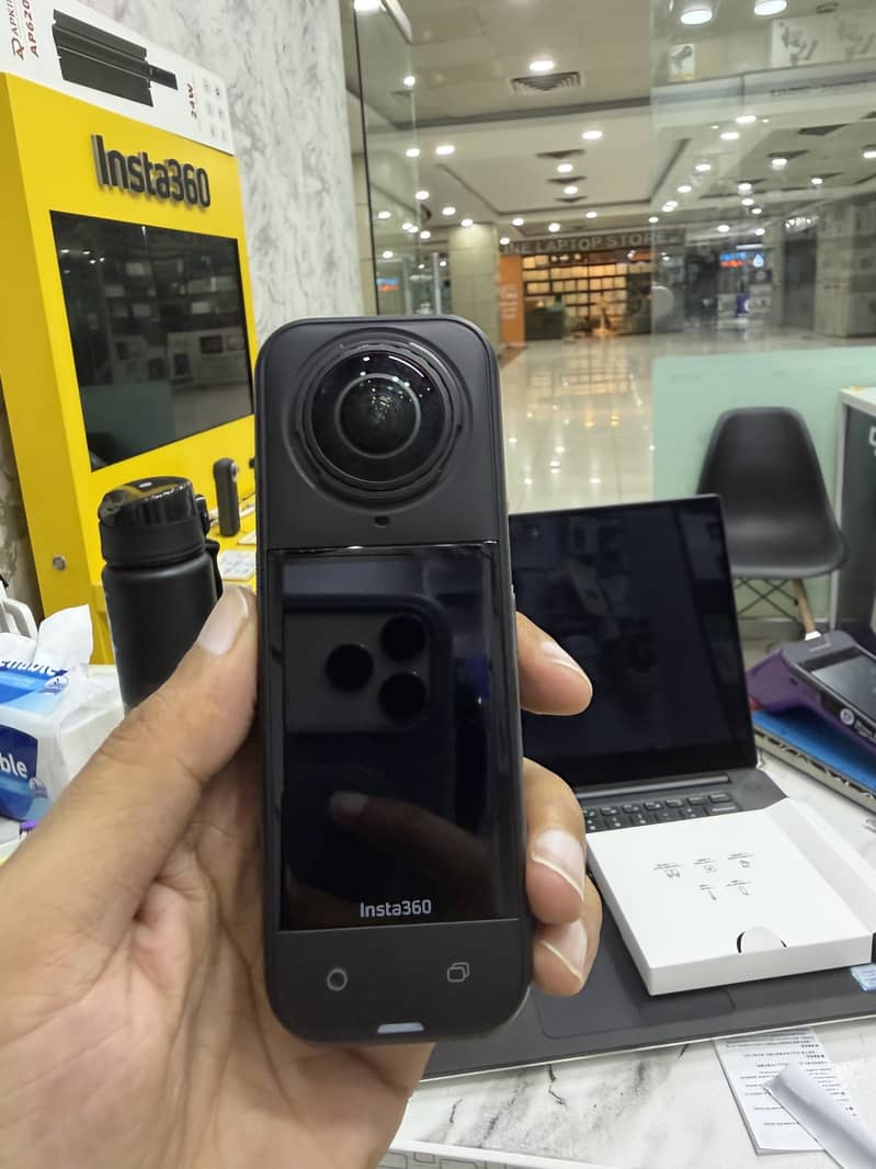 Insta360 X5 1
