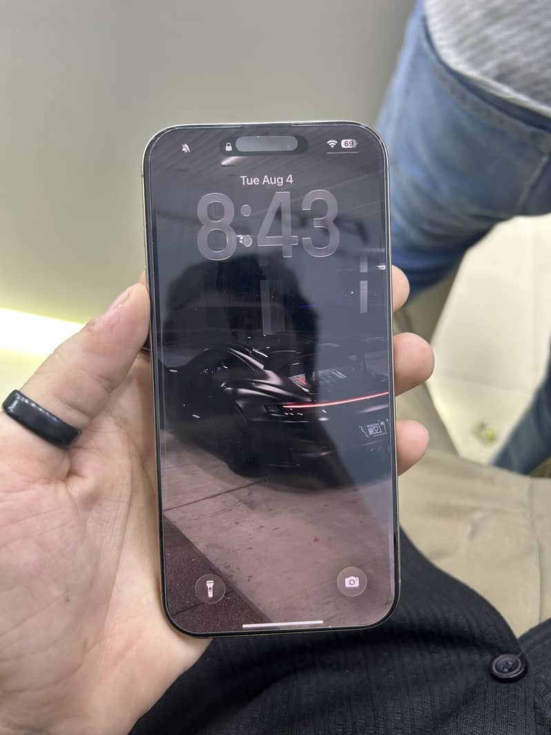 Apple iPhone 16 Pro Max 7
