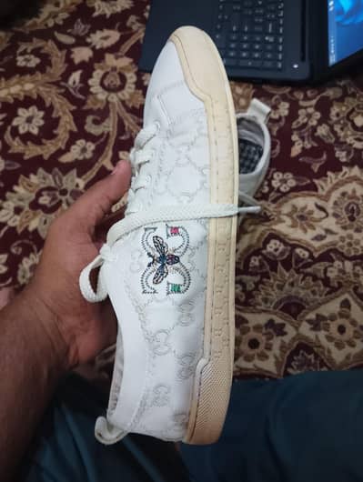 Gucci Style White Sneakers – Size 8