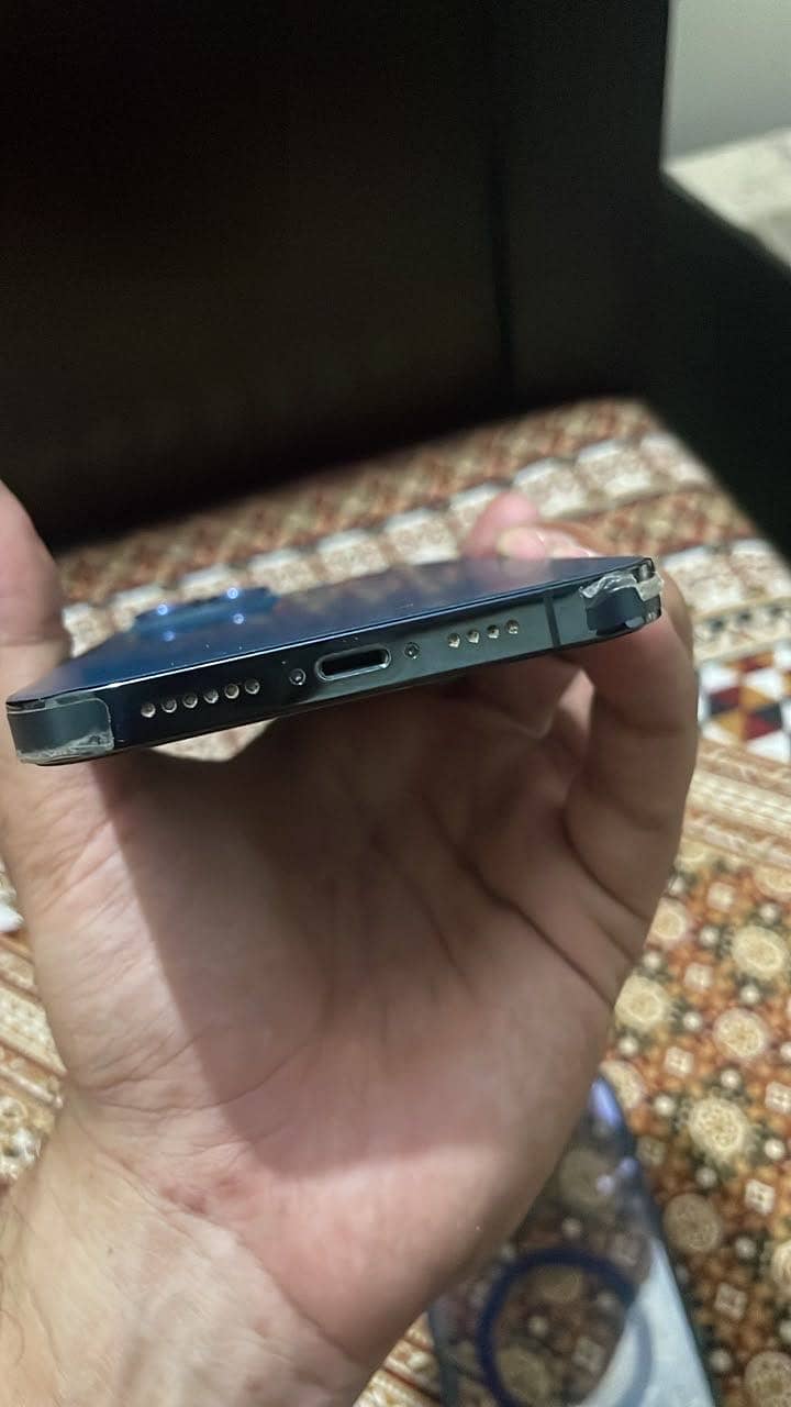 Apple iPhone 12 Pro Max 4