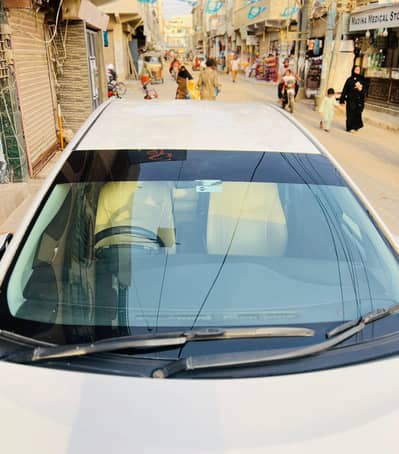 Toyota Prius Alpha 2011