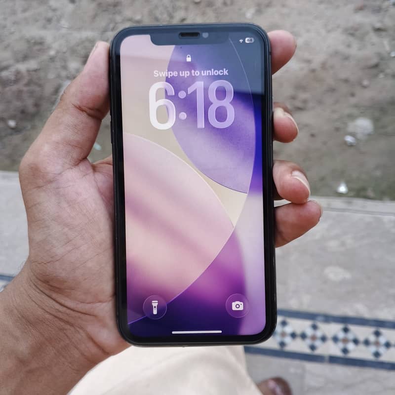 Apple iPhone 11 3