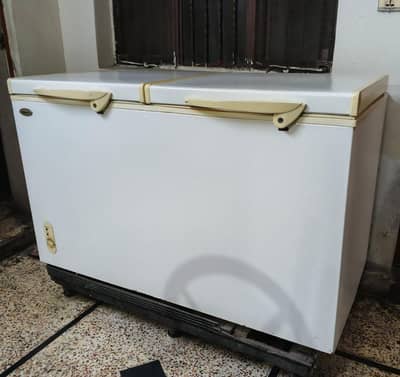 WAVES DOUBLE DOOR DEEP FREEZER - EXCELLENT CONDITION
