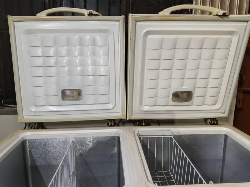 WAVES DEEP FREEZER - EXCELLENT CONDITION 1