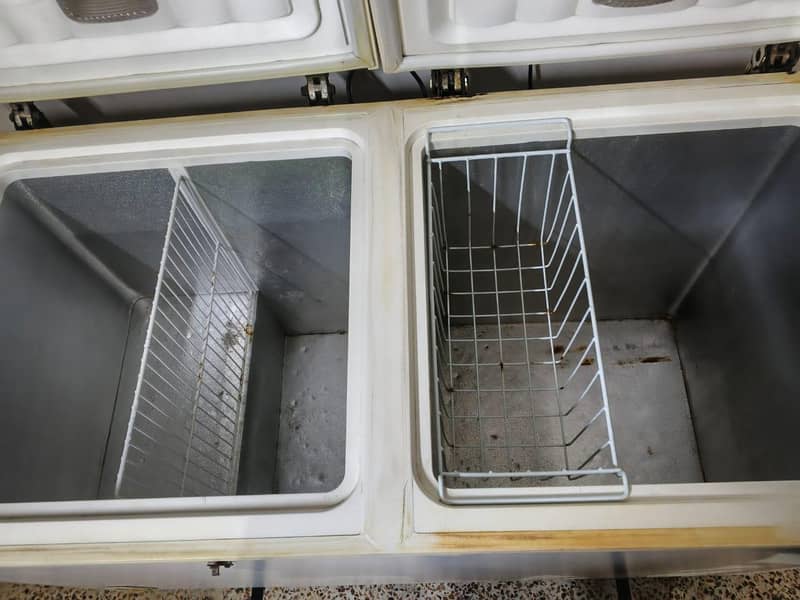 WAVES DEEP FREEZER - EXCELLENT CONDITION 3