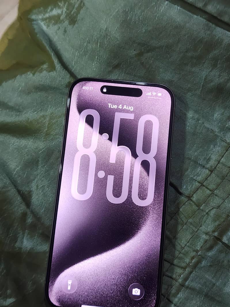 Apple iPhone 15 Pro 4