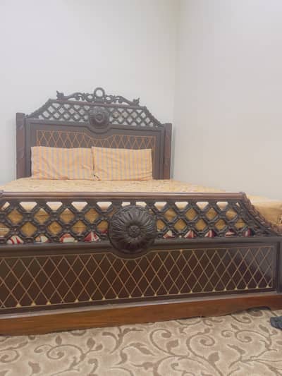 Original Sheesham Queen Size Bed