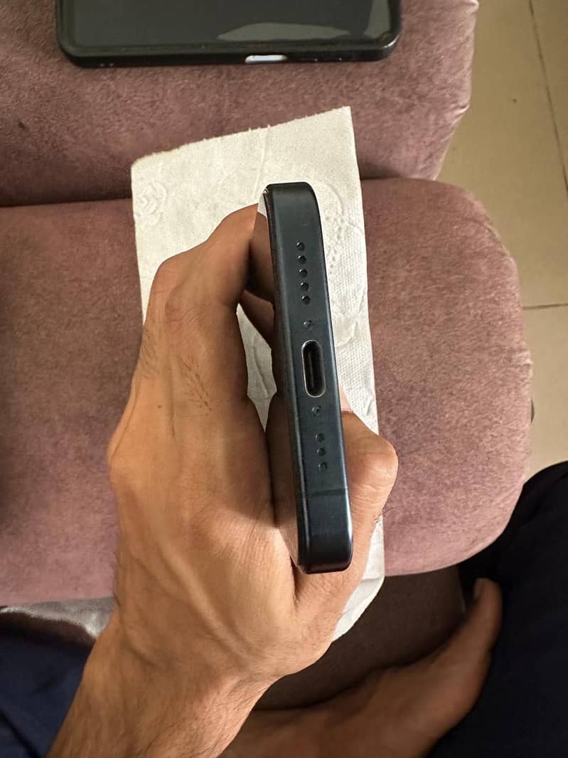 Apple iPhone 15 Pro 1