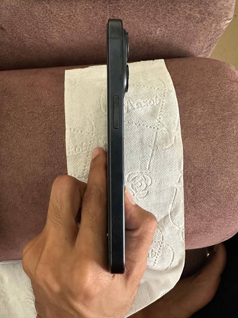 Apple iPhone 15 Pro 4