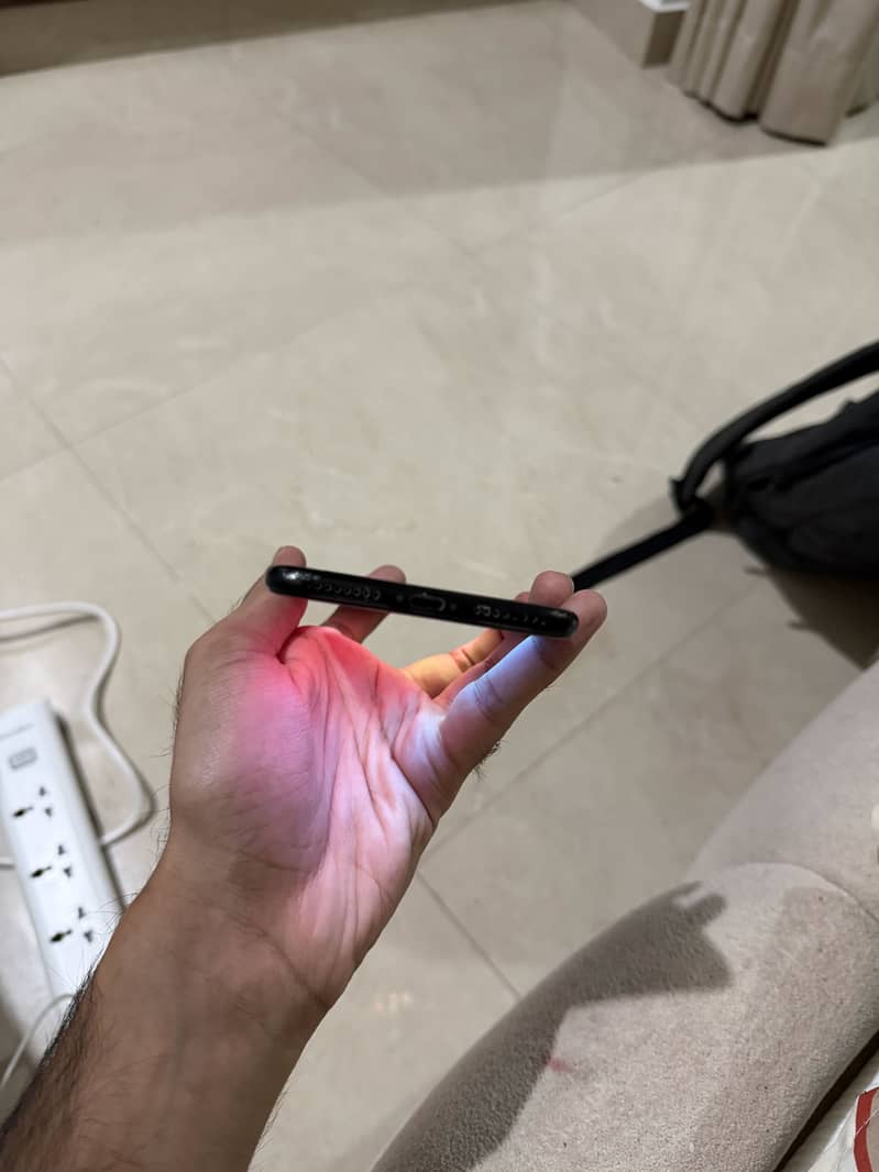 Apple iPhone 7 Plus 3
