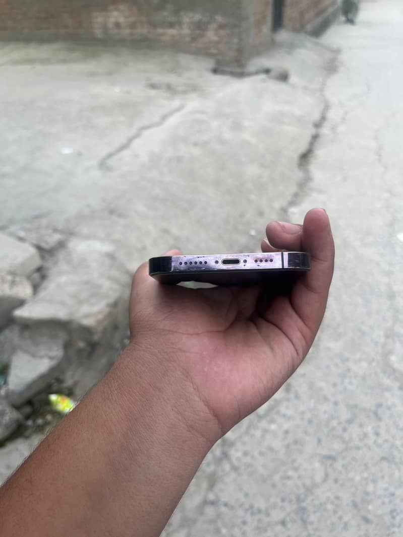 Apple iPhone 14 Pro Max 3