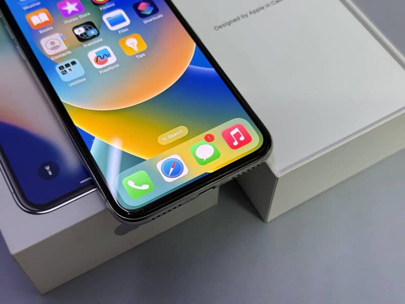 Apple iPhone X 3