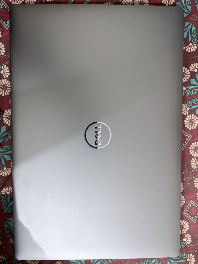 Dell Precision 5680 1