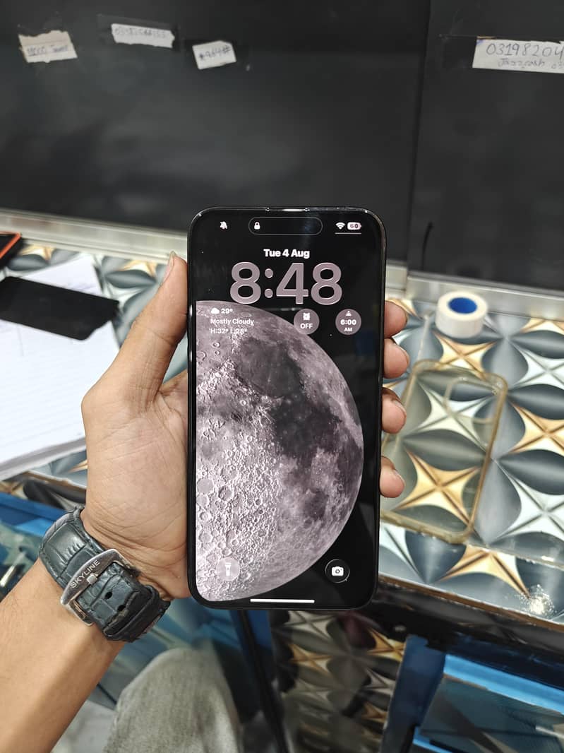Apple iPhone 15 Pro Max 2