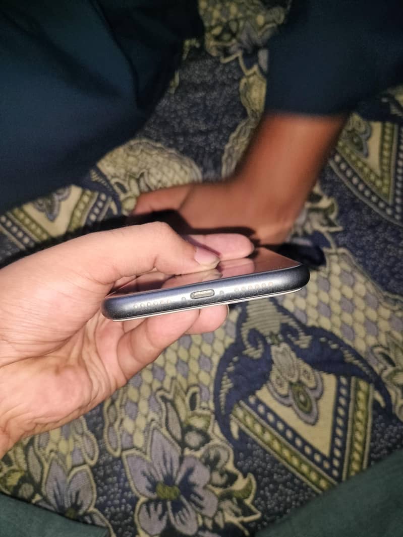 Apple iPhone 11 1