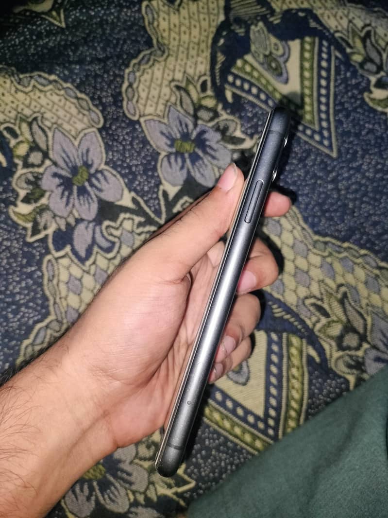 Apple iPhone 11 2
