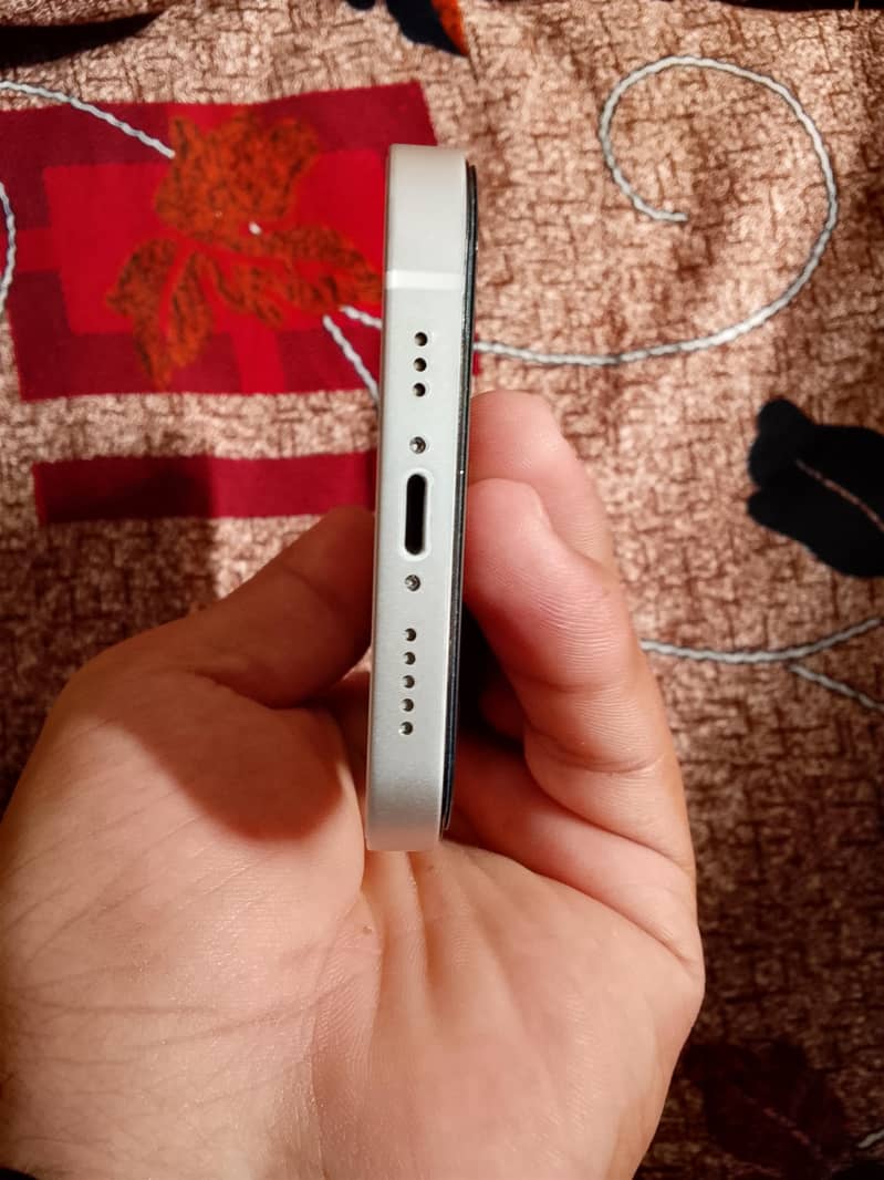 Apple iPhone 12 8