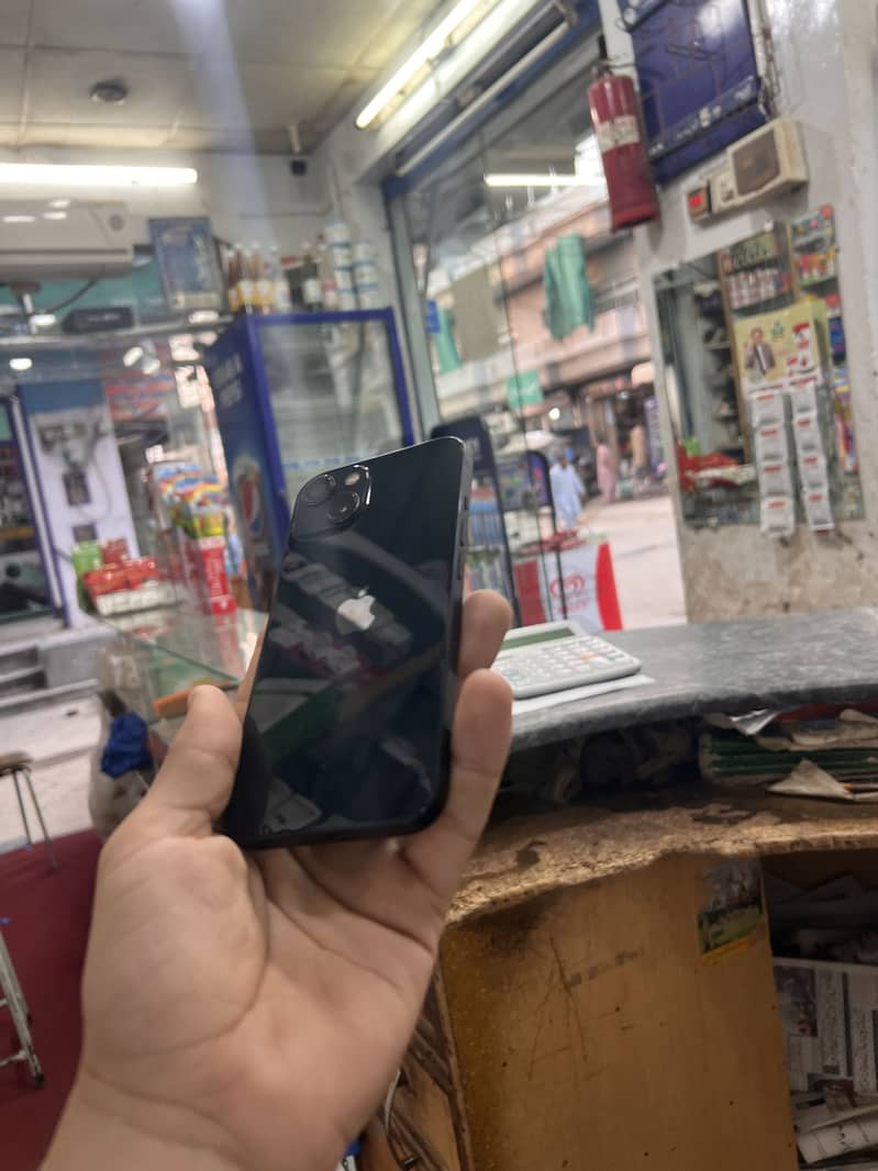 Apple iPhone 13 3