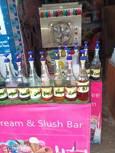 Ice cream slush machine