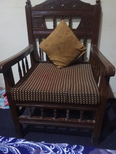 pura lakadi ka acchi kushan ka behtarin sofa