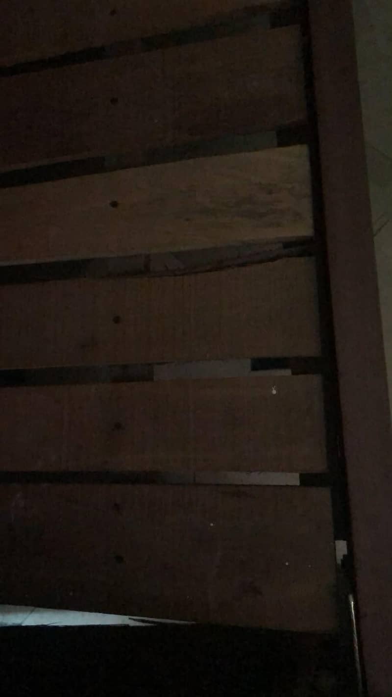 double bed without side tables 1