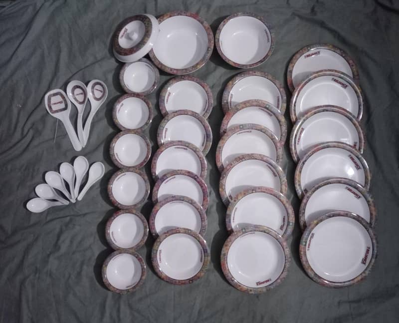 Imported Dinner Set 0