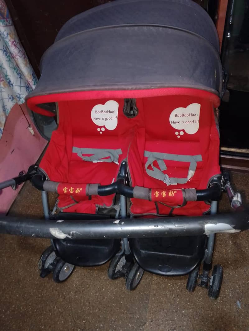 twin pram 0
