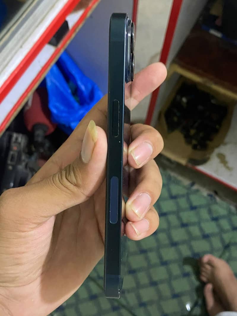 Apple iPhone 14 2