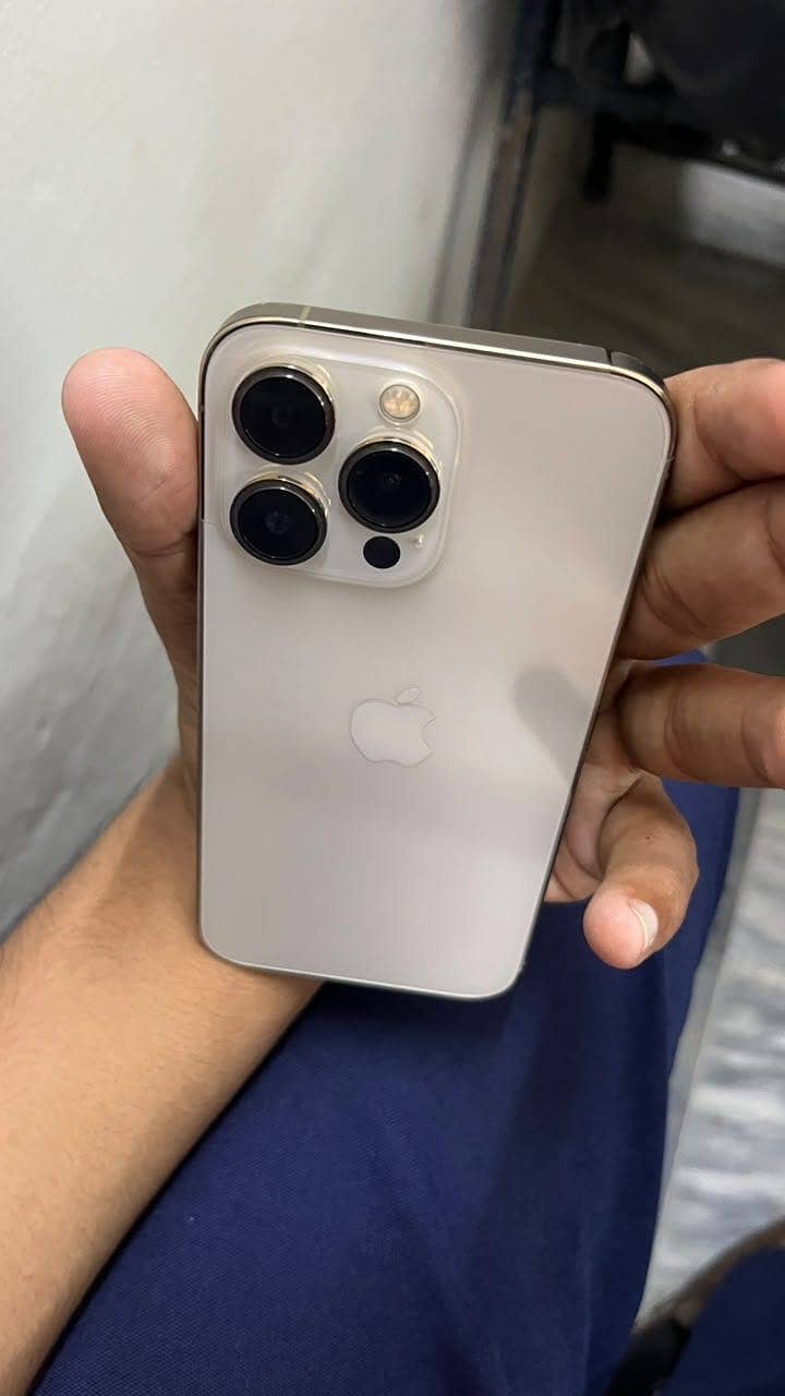 Apple iPhone 13 Pro 2