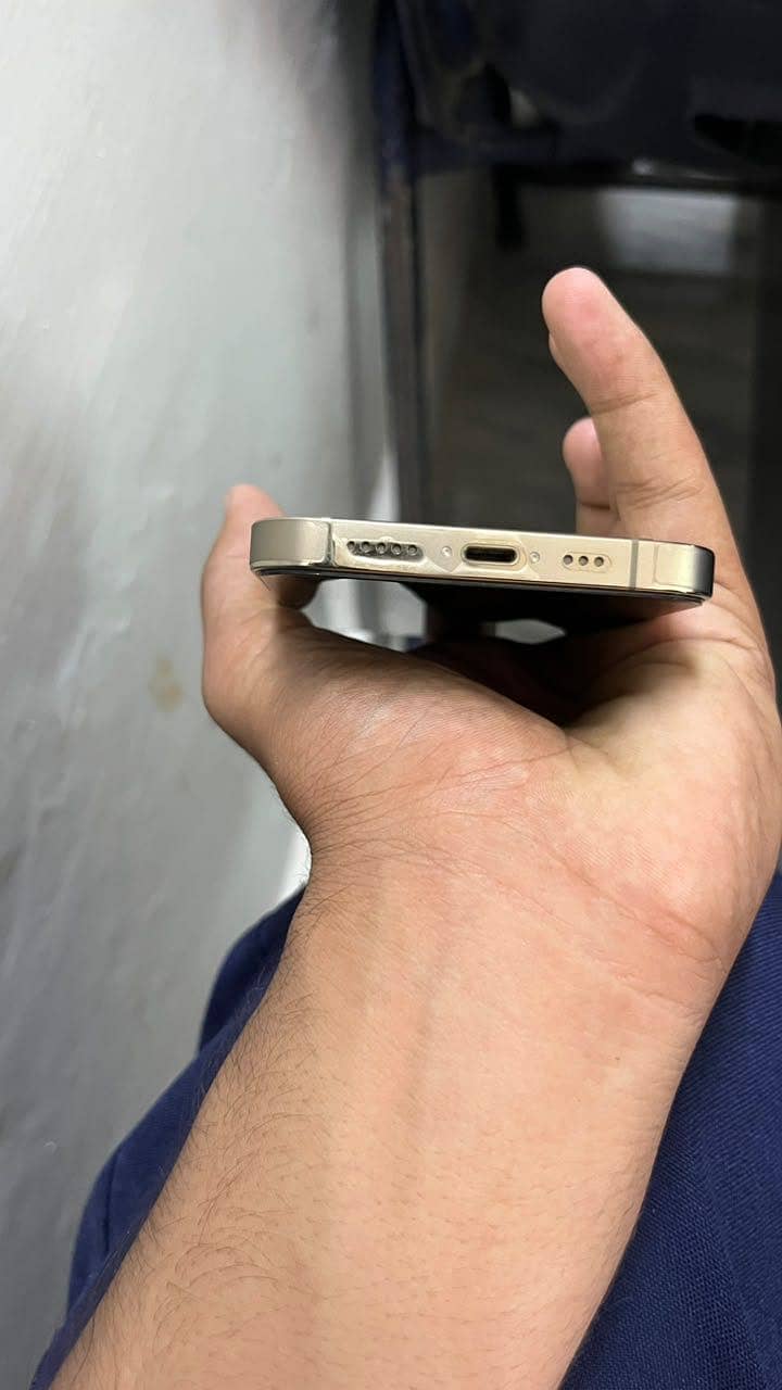 Apple iPhone 13 Pro 3