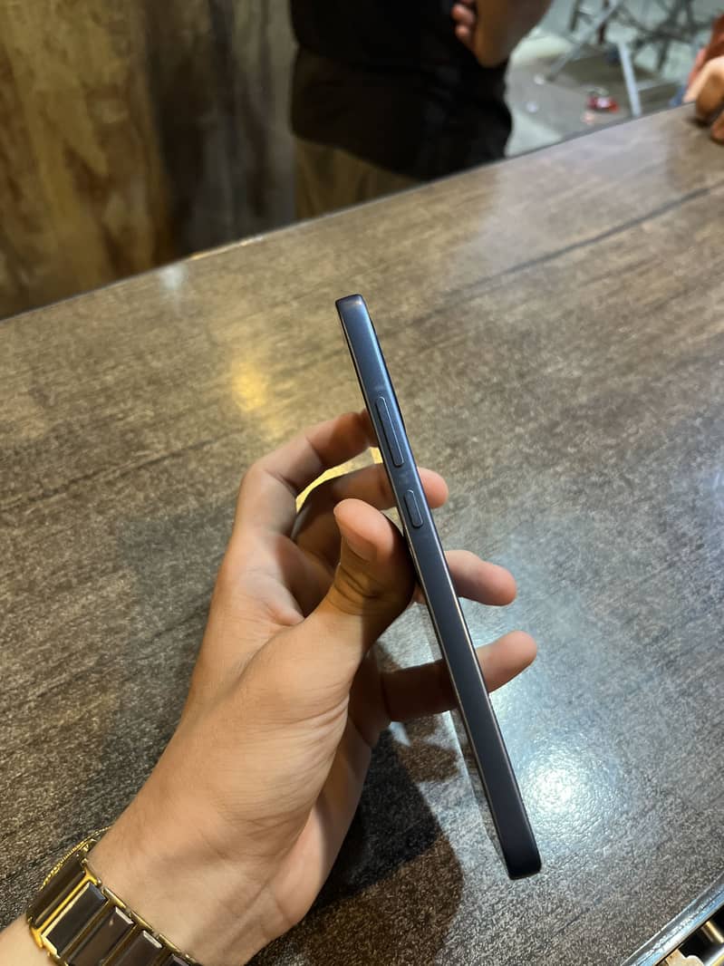 OPPO A6 PRO 3
